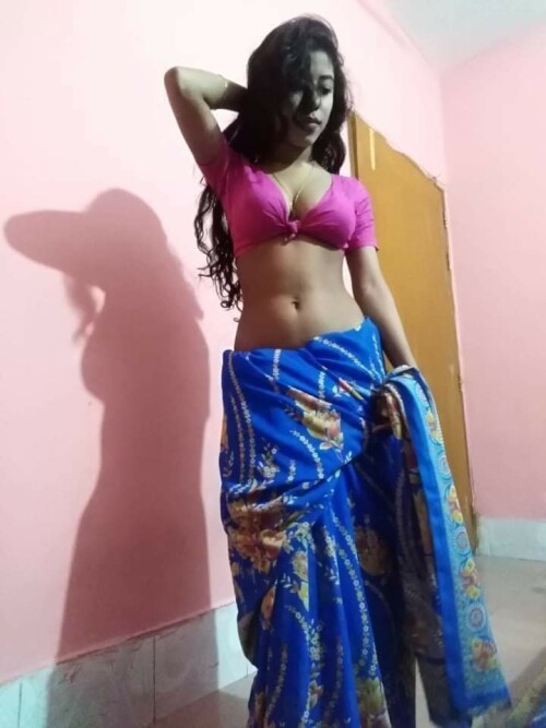 Desi Bhabhi sexy pics 03